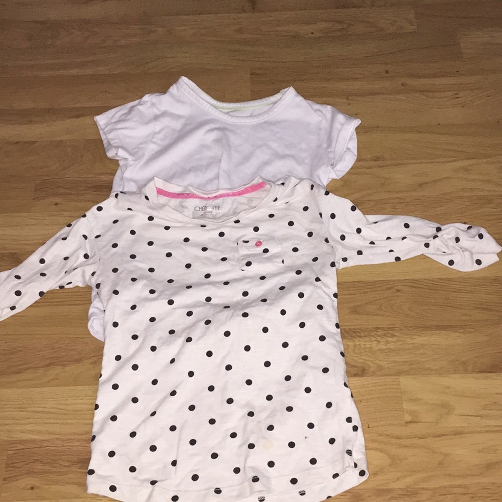 White pika dot shirt